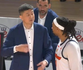 FB体育-广东男篮主教练杜锋遭痛批，北京麦基首秀一般，山东新外援被看衰